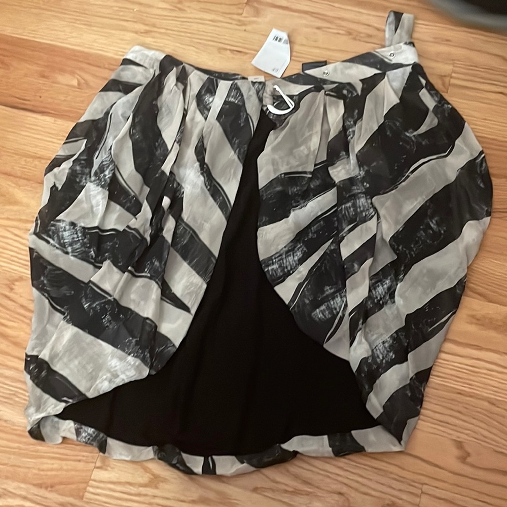 Skirt with beautiful side cut out
